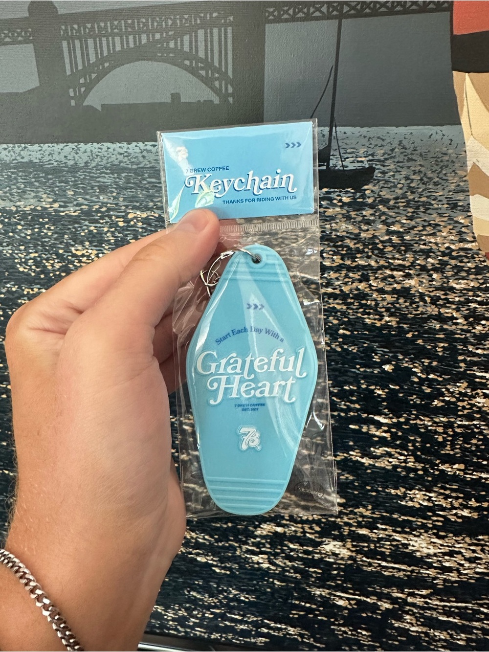 7 Brew Grateful Heart Blue Keychain